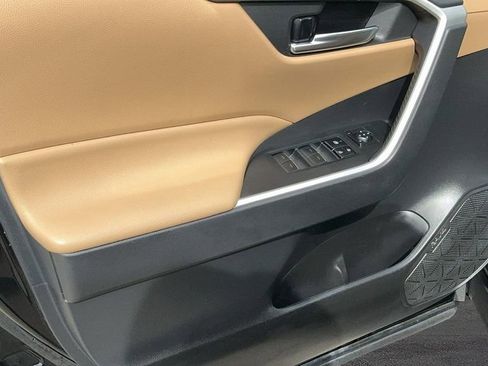 Used 2023 Toyota RAV4 XLE FWD image 20