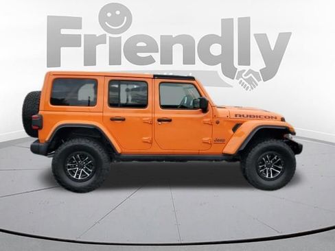 Used 2025 Jeep Wrangler Unlimited Rubicon AWD/4WD image 6