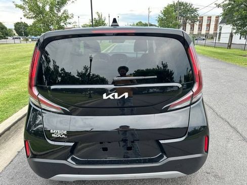 Certified 2025 Kia Soul LX w/ LX Technology Package FWD image 18
