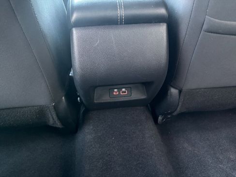 Used 2025 Nissan Altima 2.5 SV image 22