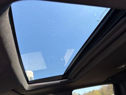 Used 2022 GMC Sierra 1500 AT4 w/ AT4 Preferred Package image 21