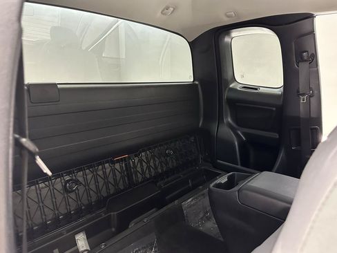 Used 2021 Toyota Tacoma SR RWD image 21
