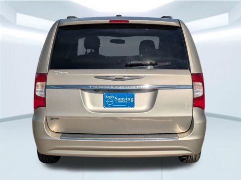 Used 2012 Chrysler Town & Country Touring w/ Entertainment Group #1 image 18