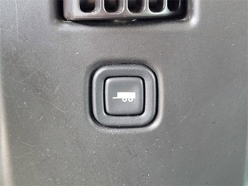 Used 2023 GMC Savana 3500 Extended w/ Driver Convenience Package image 13