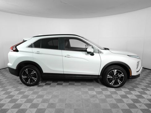 Used 2025 Mitsubishi Eclipse Cross SE image 4