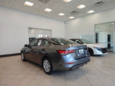 Used 2025 Nissan Sentra S FWD image 5