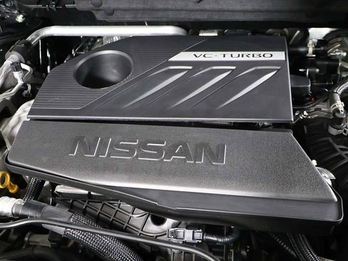 Used 2023 Nissan Rogue SV image 14