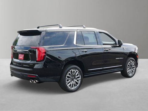 Used 2023 GMC Yukon Denali Ultimate AWD/4WD image 4