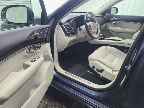 Used 2019 Volvo XC90 T6 Momentum w/ Advanced Package image 21