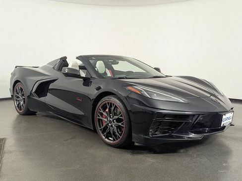 Used 2023 Chevrolet Corvette Stingray Premium Conv w/ 3LT image 2