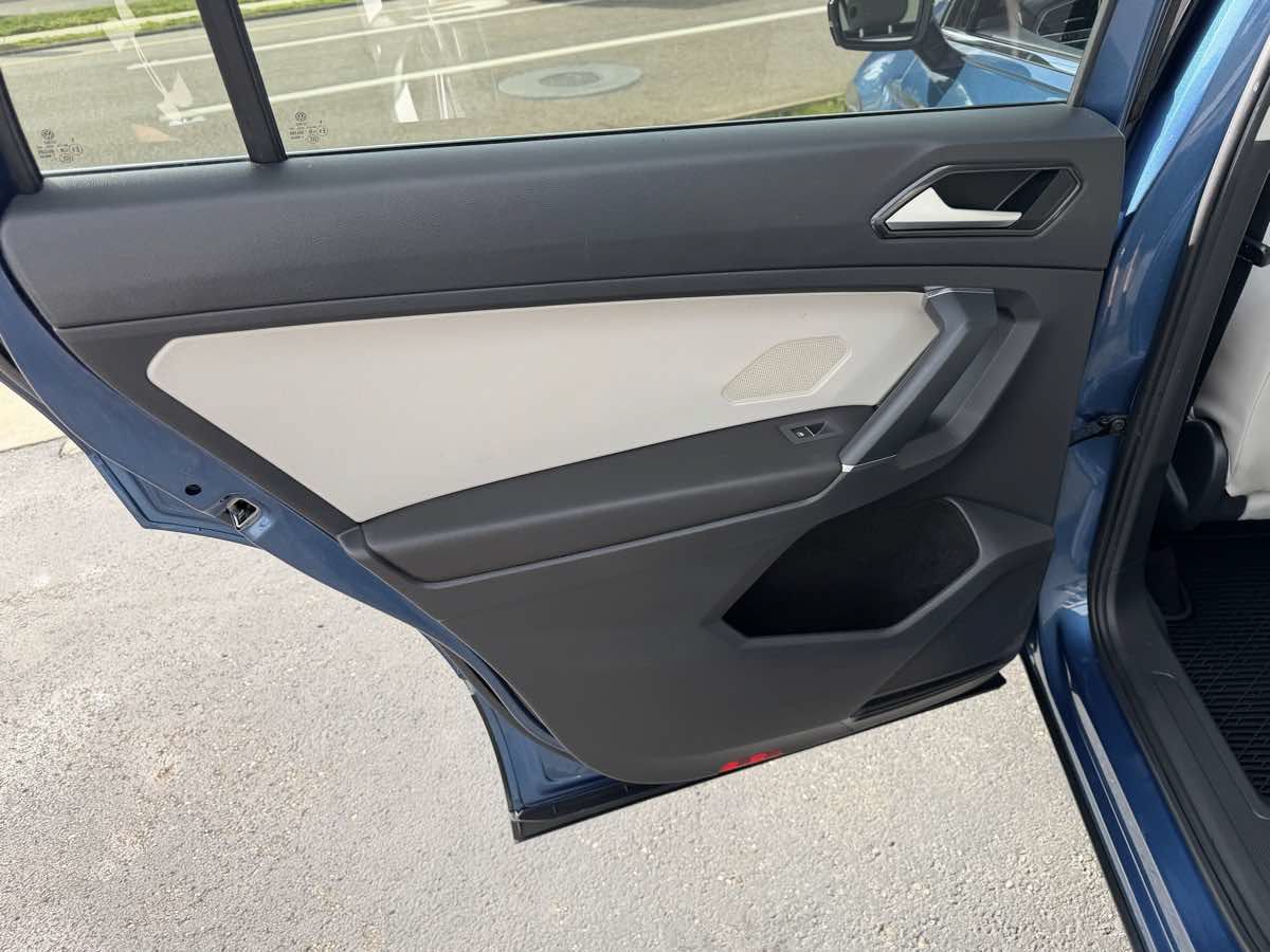 Used 2018 Volkswagen Tiguan S FWD image 15