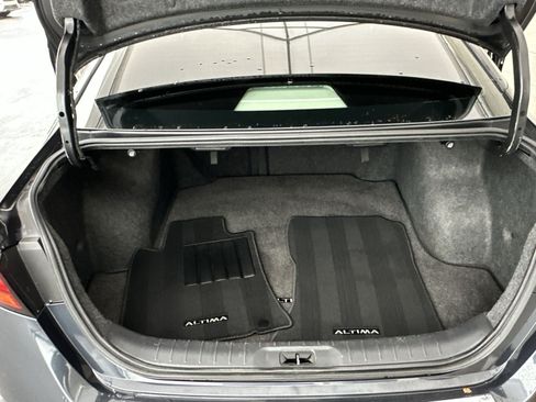 Used 2021 Nissan Altima 2.5 SV FWD image 32