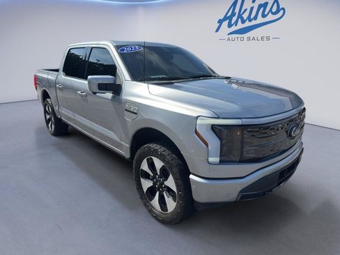 Used 2023 Ford F150 Lightning Platinum AWD/4WD image 3