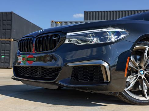 Used 2019 BMW M550i xDrive image 29