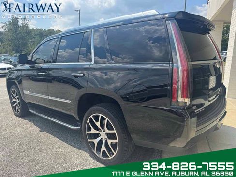 Used 2018 Cadillac Escalade Luxury image 8