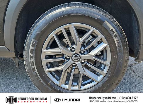 Used 2024 Nissan Rogue S FWD image 13