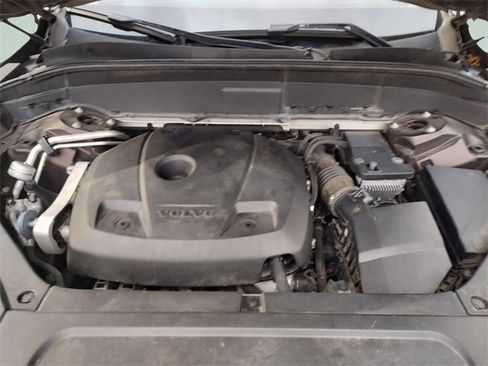 Used 2018 Volvo XC90 T6 Momentum w/ Momentum Plus Package image 36