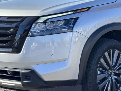 Used 2024 Nissan Pathfinder SL w/ SL Premium Package image 6
