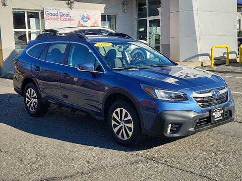 Used 2020 Subaru Outback Premium image 4