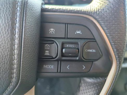 Certified 2024 Toyota Tacoma TRD Off-Road AWD/4WD image 12