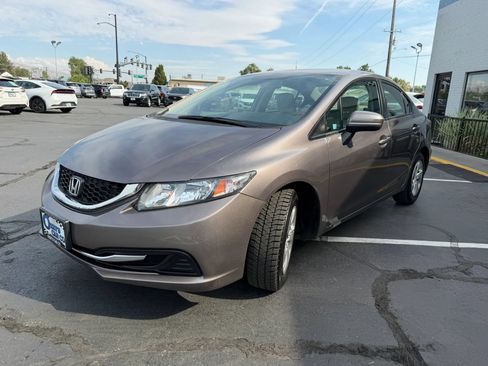 Used 2014 Honda Civic LX image 3