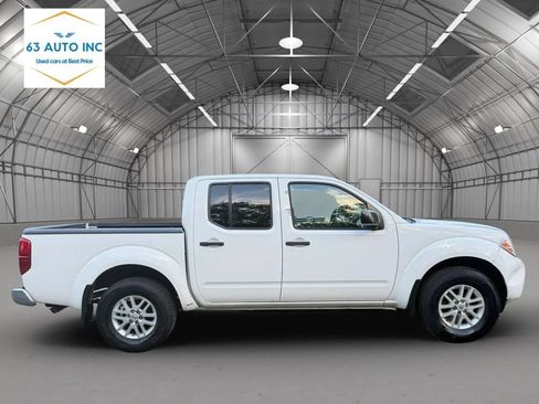 Used 2018 Nissan Frontier SV AWD/4WD image 4