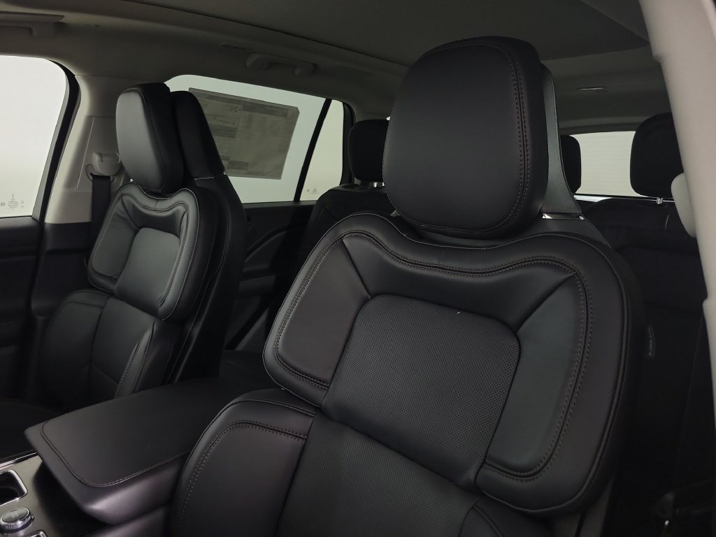 New 2027 Lincoln Aviator Reserve w/ Luxury Package AWD/4WD image 18