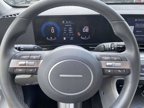Certified 2025 Hyundai Kona SEL FWD image 29