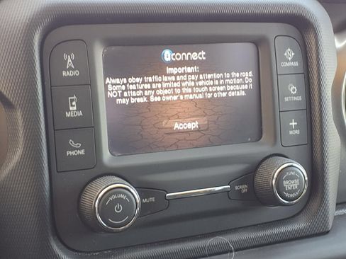 Used 2021 Jeep Gladiator Sport AWD/4WD image 23