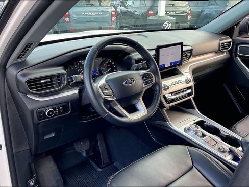 Certified 2023 Ford Explorer XLT w/ Equipment Group 202A image 11