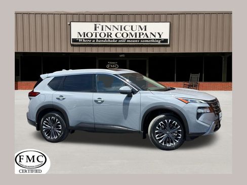 Used 2025 Nissan Rogue SL w/ Tech Package FWD image 1