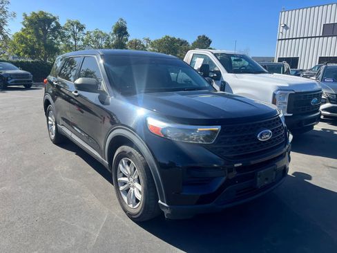 Used 2021 Ford Explorer 2WD image 2