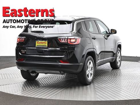 Used 2023 Jeep Compass Sport AWD/4WD image 5