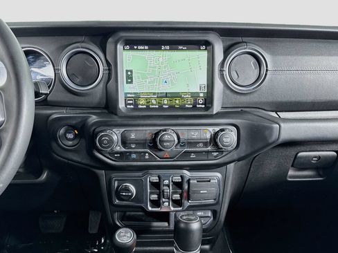 Used 2023 Jeep Wrangler Unlimited Sahara AWD/4WD image 13