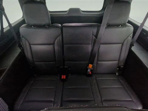 Used 2023 Chevrolet Suburban LT image 25