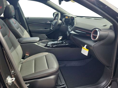 New 2026 Chevrolet Trax RS w/ Sunroof Package image 26