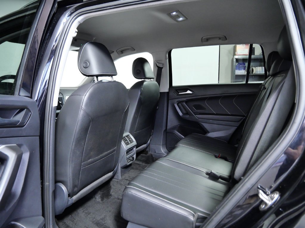 Used 2024 Volkswagen Tiguan SE AWD/4WD image 12