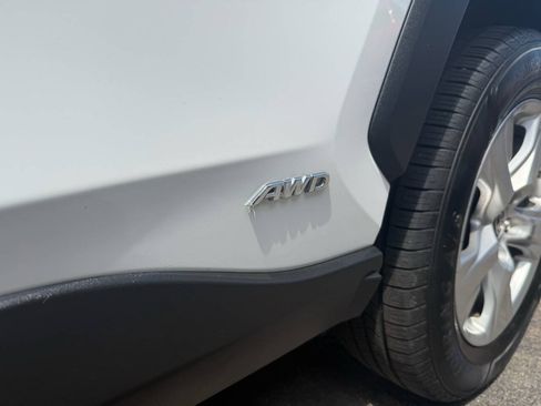 Used 2021 Toyota RAV4 LE AWD/4WD image 34