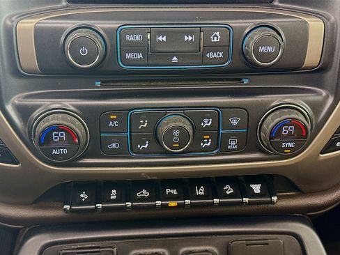 Used 2018 GMC Sierra 3500 Denali w/ Duramax Plus Package image 18