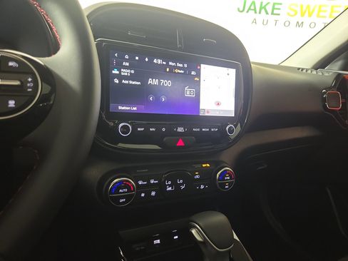 Used 2024 Kia Soul GT-Line w/ GT-Line Technology Package image 23
