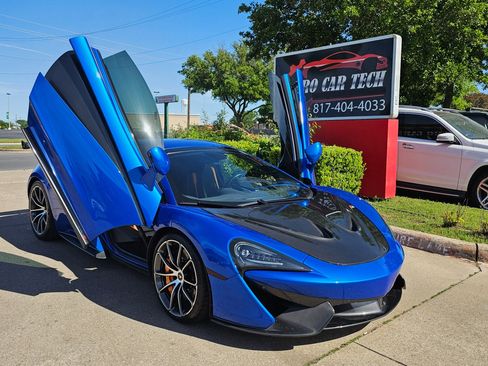 Used 2019 McLaren 570S Spider image 9