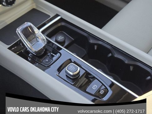 Used 2026 Volvo XC60 T8 Ultra w/ Protection Package Premier AWD/4WD image 20