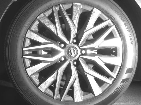 Used 2025 Nissan Altima 2.5 SV FWD image 12