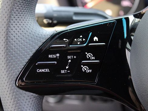 Used 2025 Mercedes-Benz Sprinter 2500 image 14