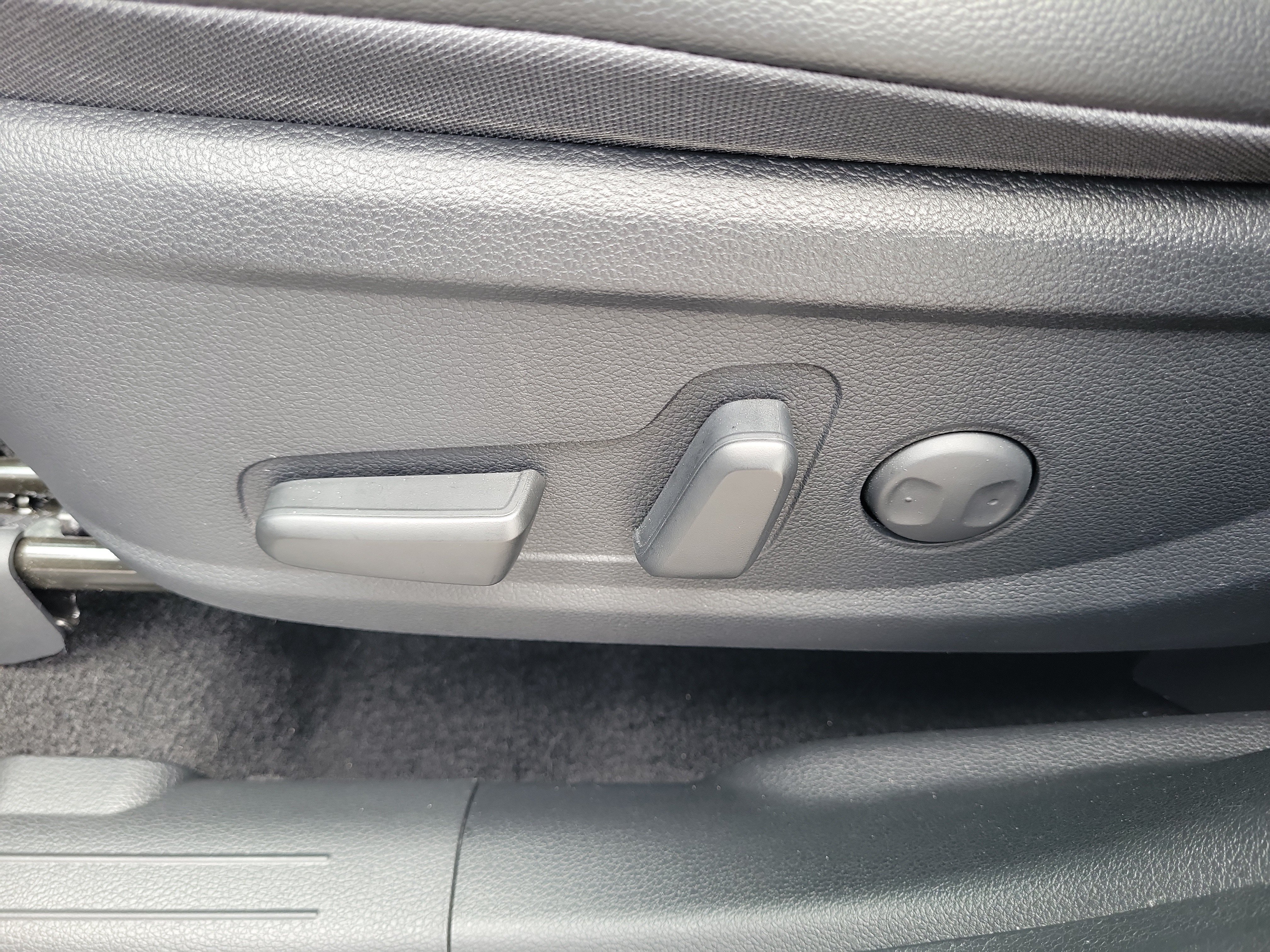 Used 2023 Hyundai Santa Fe SEL w/ Premium Package FWD image 14