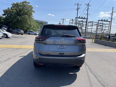 Used 2024 Nissan Rogue S FWD image 4