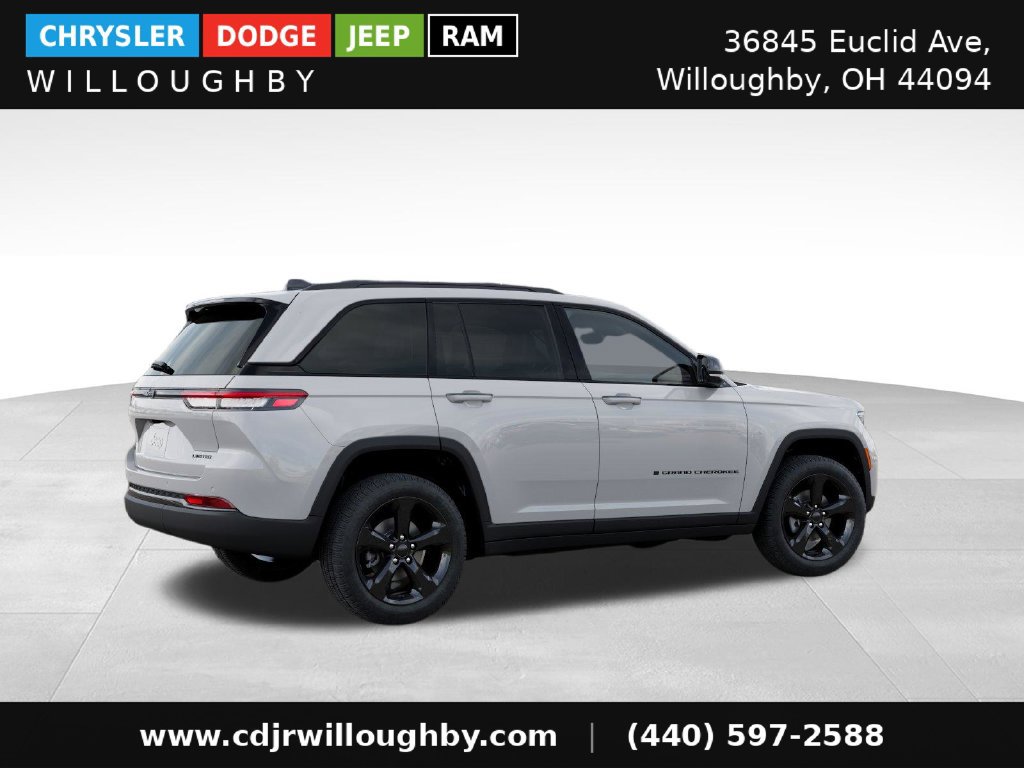 New 2025 Jeep Grand Cherokee Limited w/ Black Appearance Package AWD/4WD image 4