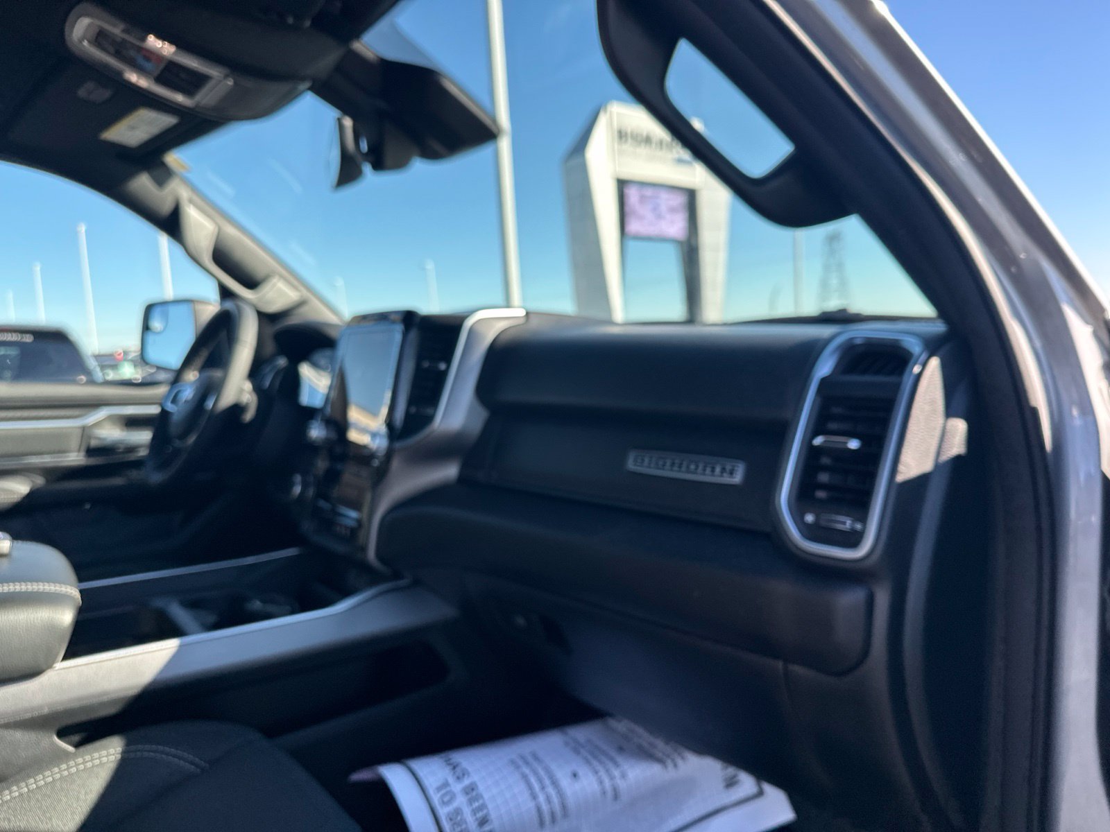 Used 2025 RAM 1500 Big Horn AWD/4WD image 32