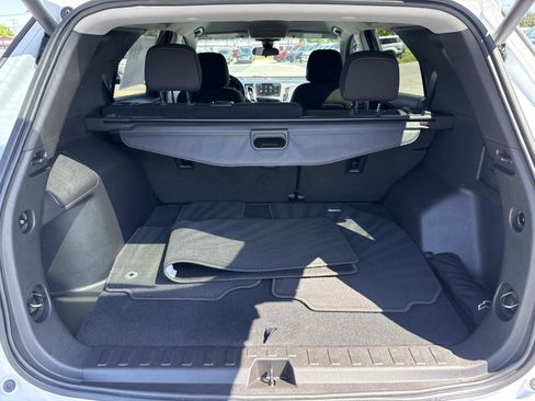Used 2024 Chevrolet Equinox LT AWD/4WD image 22