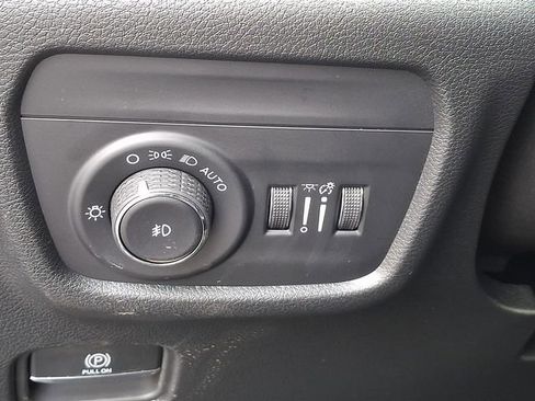 New 2025 Jeep Grand Cherokee L Limited w/ Black Appearance Package image 23